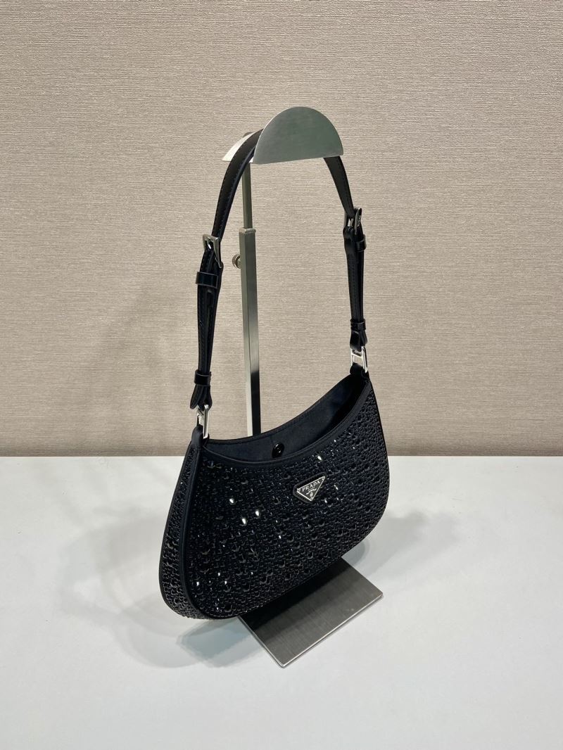 Pra*a cleo bags